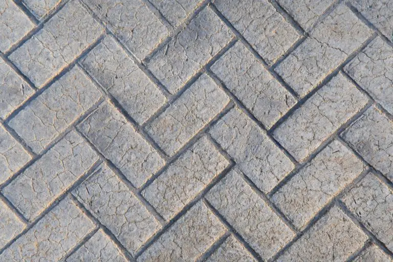 2148526780-768x512 (1)